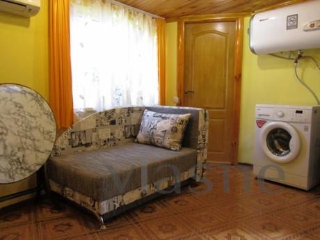 Cozy room in the private sector, Alupka - günlük kira için daire