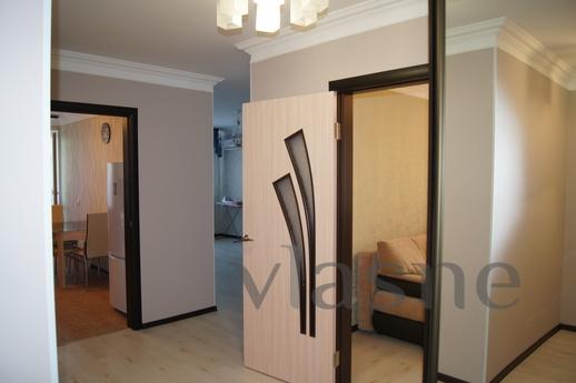 One-bedroom apartment near Neftegaz, Tyumen - günlük kira için daire