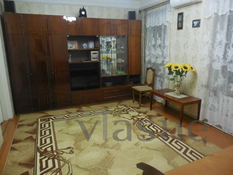 3 bedroom house from owner, Yevpatoriya - apartment by the day