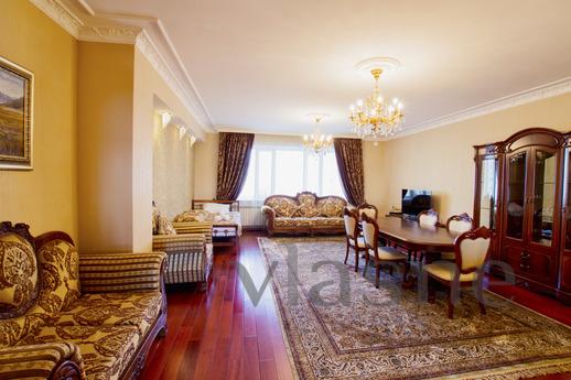 Beautiful apartment in the heart, Astana - günlük kira için daire