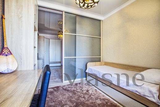 Excellent 3 bedroom apartment, Астана - квартира подобово