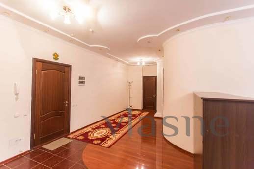 Spacious apartment in the center, Astana - apartment by the day