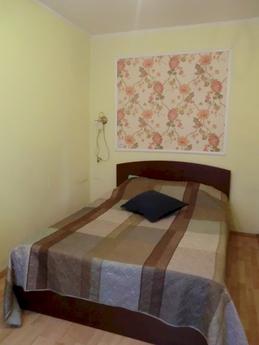 Excellent 3 bedroom apartment Oganova, Rostov-on-Don - günlük kira için daire