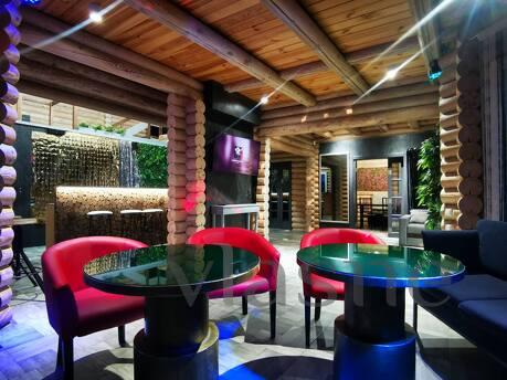 Kiev'de yüzme havuzlu bir evin günlük kirası, Kyiv - günlük kira için daire