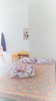 Rent studio on Andrew's descent, Kyiv - apartment by the day