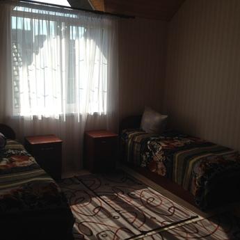 Prywatny dom z oddzielnymi pokojami, Truskavets - mieszkanie po dobowo