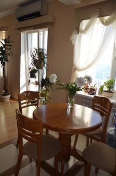 Exclusive apartment with sea view, Berdiansk - günlük kira için daire
