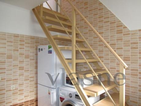Rent only a 2-storey house with a balcony in the private sec