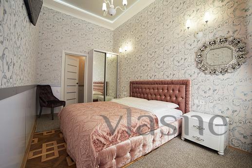 Merkezde 2 yatak odalı VIP daire, Lviv - günlük kira için daire