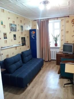 Ilyichevsk (Chernomorsk) 'da günlük 2 odalı dairemi kiralaya