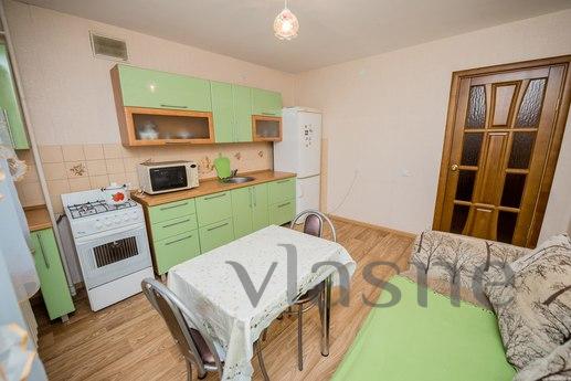 1-bedroom apartment in the center, Orenburg - günlük kira için daire