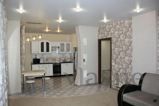 Three-room, excellent for day rent, Kemerovo - günlük kira için daire