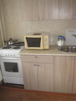 a cozy 1 bedroom apartment, Новосибірськ - квартира подобово