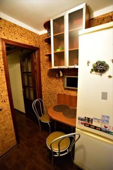 Rent a cozy 2-bedroom apartment, Москва - квартира подобово