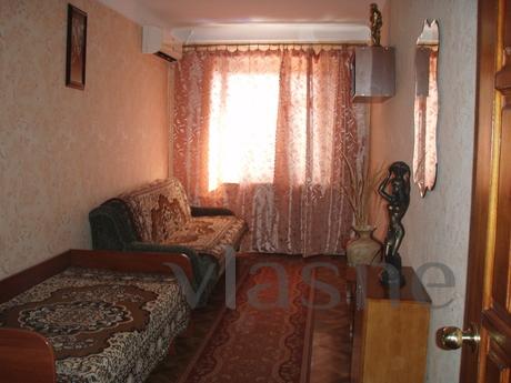 rahat bir 2 yatak odalı daire kiralamak, Berdiansk - günlük kira için daire