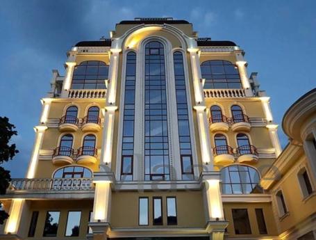 Apartments in the center of Yalta, Sevastopol - apartment by the day