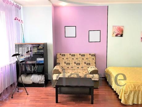 Excellent apartment with renovation, Surgut - günlük kira için daire