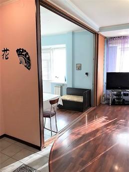 Excellent apartment with renovation, Surgut - günlük kira için daire