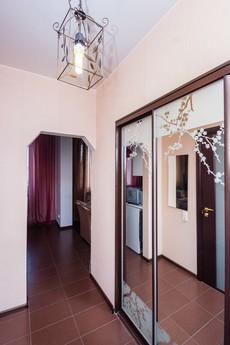 1 bedroom apartment for rent, Tyumen - günlük kira için daire