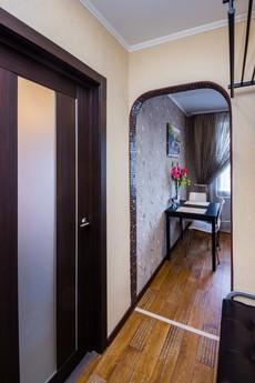 1 bedroom apartment for rent, Tyumen - günlük kira için daire