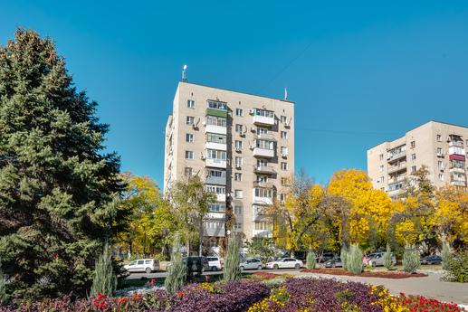 Daily Krasnoarmeyskaya 3 a, Ростов-на-Дону - квартира подобово