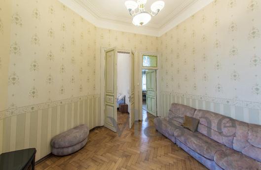 3 кімнатна квартира в центрі Одеси, Одеса - квартира подобово
