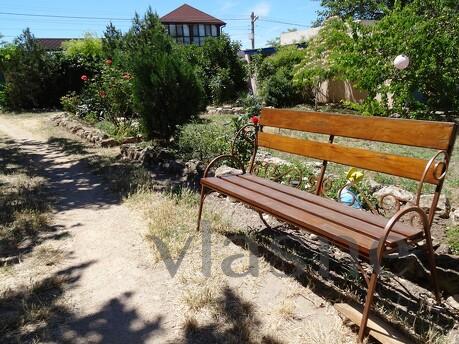 Частное жилье Оленевка снять жильё, Черноморское - квартира посуточно