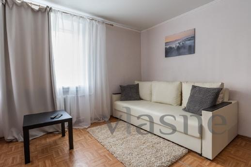 2 square meters near the shopping center, Novosibirsk - apartment by the day