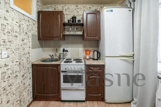 2 square meters near the shopping center, Novosibirsk - apartment by the day