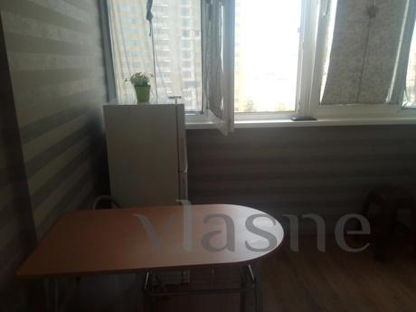 Modern studio apartment, Odessa - apartment by the day