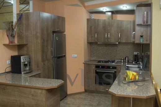 4-комнатная квартира в Ереване, Ереван - квартира посуточно