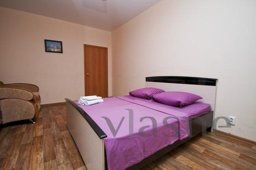 Good apartment with amenities, Surgut - günlük kira için daire