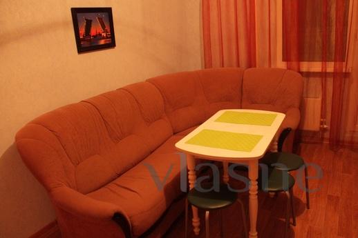 Large 2-bedroom apartment, Surgut - günlük kira için daire
