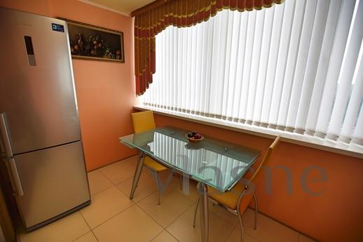 Excellent apartment with all amenities, Surgut - apartment by the day