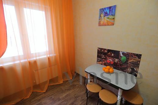 Romantic cozy apartment, Сургут - квартира подобово