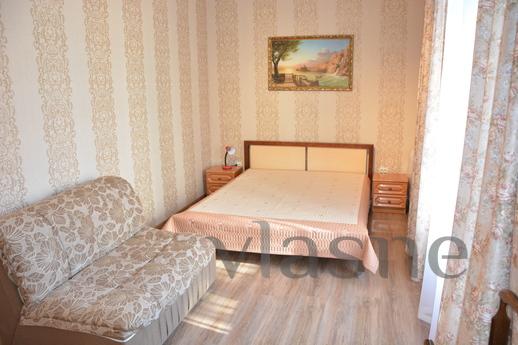 Tek yatak odalı daire setin üzerinde, Massandrovsky plajına 