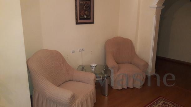 Уютная квартира в малом центре Еревана, Ереван - квартира посуточно