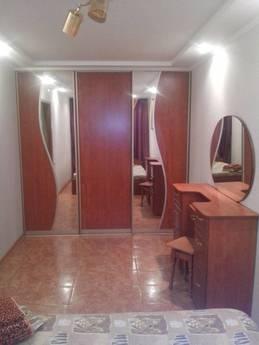 2 bedroom apartment in the center, Horlivka - apartment by the day