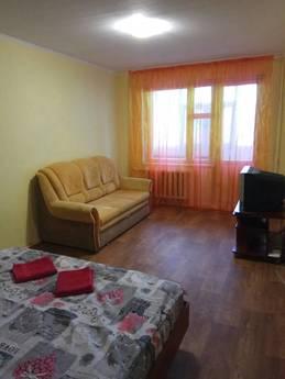 Wynajmij przytulne 2-pokojowe mieszkanie w pobliżu przyczepy kempingowej, Dnipro (Dnipropetrovsk) - mieszkanie po dobowo