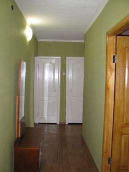 Cozy apartment in the center of Mirgorod, Mirgorod - apartment by the day