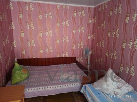 Уютное жилье, 5 минут до моря, Бердянск - квартира посуточно