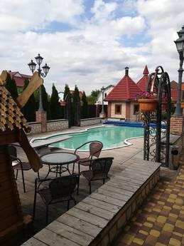 Şampiyonlar Ligi'nde yüzme havuzlu e, Boiarka - günlük kira için daire