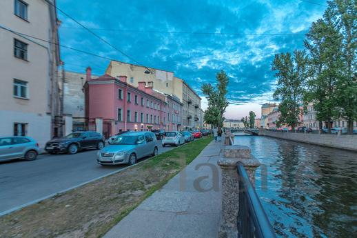 St. Petersburg, Canal Griboed, Saint Petersburg - apartment by the day