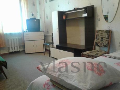 2 yatak odalı. Blvd merkezinde Shevchenk, Zaporizhzhia - günlük kira için daire