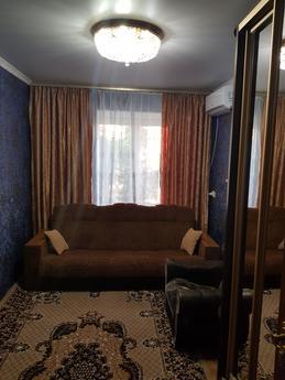 3х кімнатна квартира в Бердянську, Бердянськ - квартира подобово
