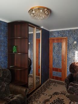 3х кімнатна квартира в Бердянську, Бердянськ - квартира подобово