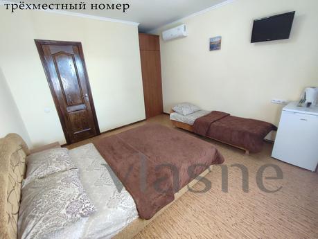 СУДАК. ГОСТЬОВИЙ БУДИНОК 'ПРОХЛАДА, Судак - квартира подобово