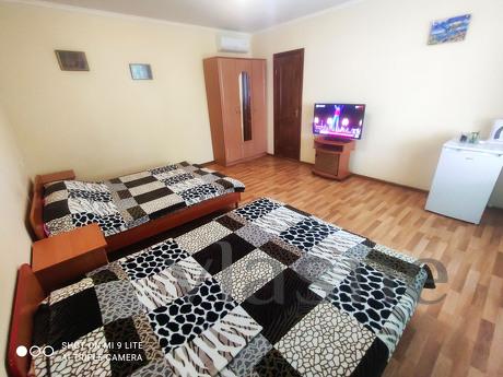 СУДАК. ГОСТЬОВИЙ БУДИНОК 'ПРОХЛАДА, Судак - квартира подобово