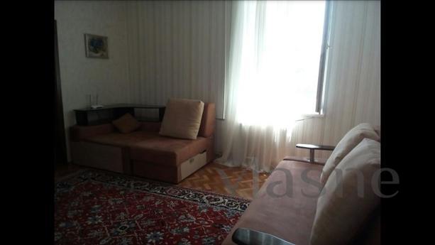 For rent 2-room apartment in the center, Berdiansk - apartment by the day