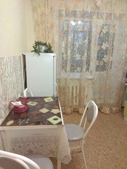 2 bedroom apartment for rent, Surgut - günlük kira için daire